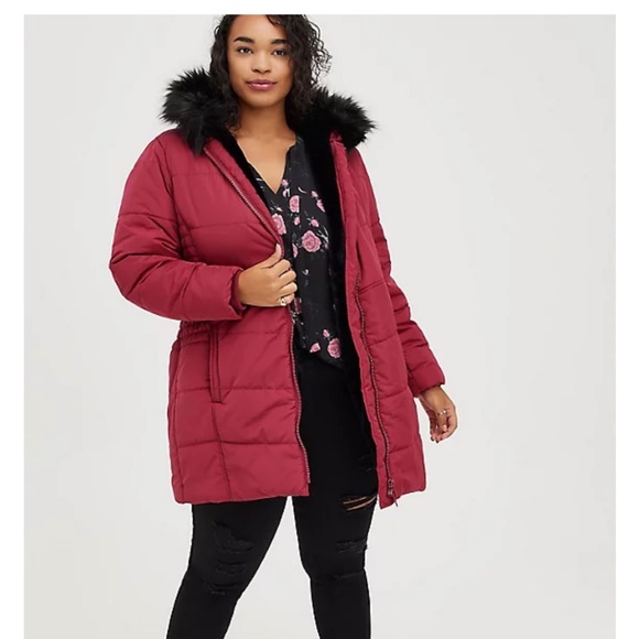 Torrid 2x red Nylon black fur trim fit and flare puffer coat new with tags - Picture 3 of 7